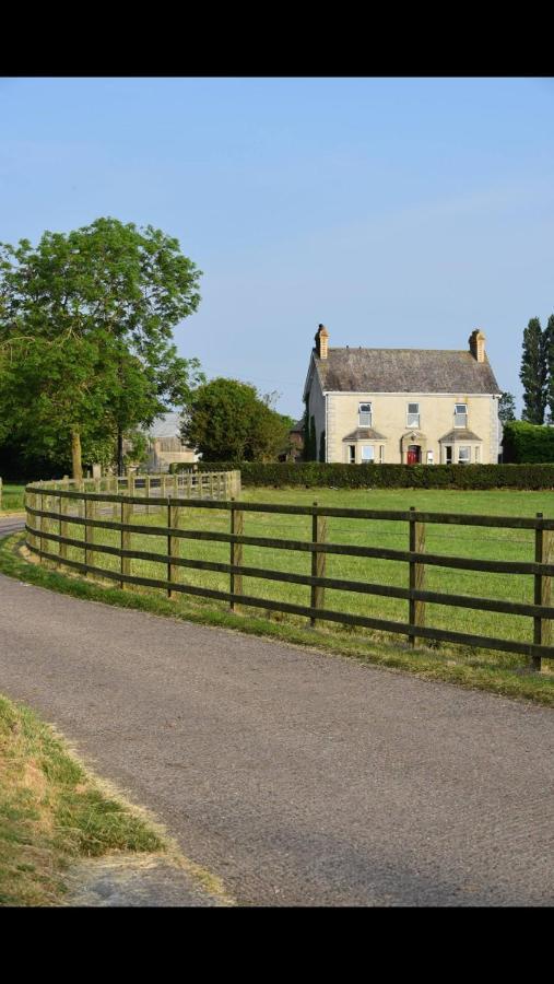 Ballyginniff Farm House Crumlin  エクステリア 写真